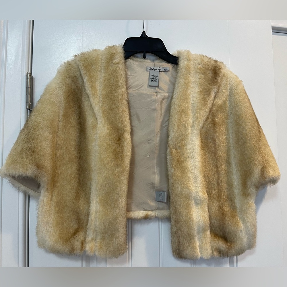 ELIZA J FAUX FUR CAPELET